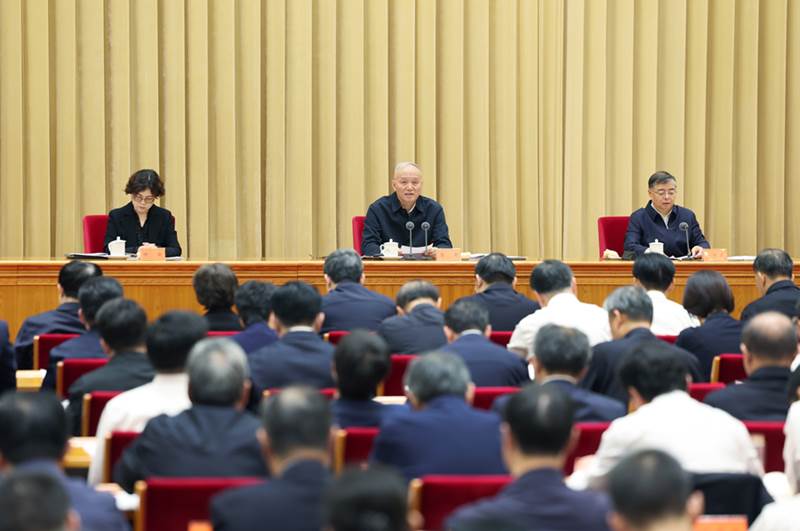 10月7日至8日,全国宣传思想文化工作会议在北京召开。会上传达了习近平重要指示。中共中央政治局常委、中央书记处书记蔡奇出席会议并讲话。